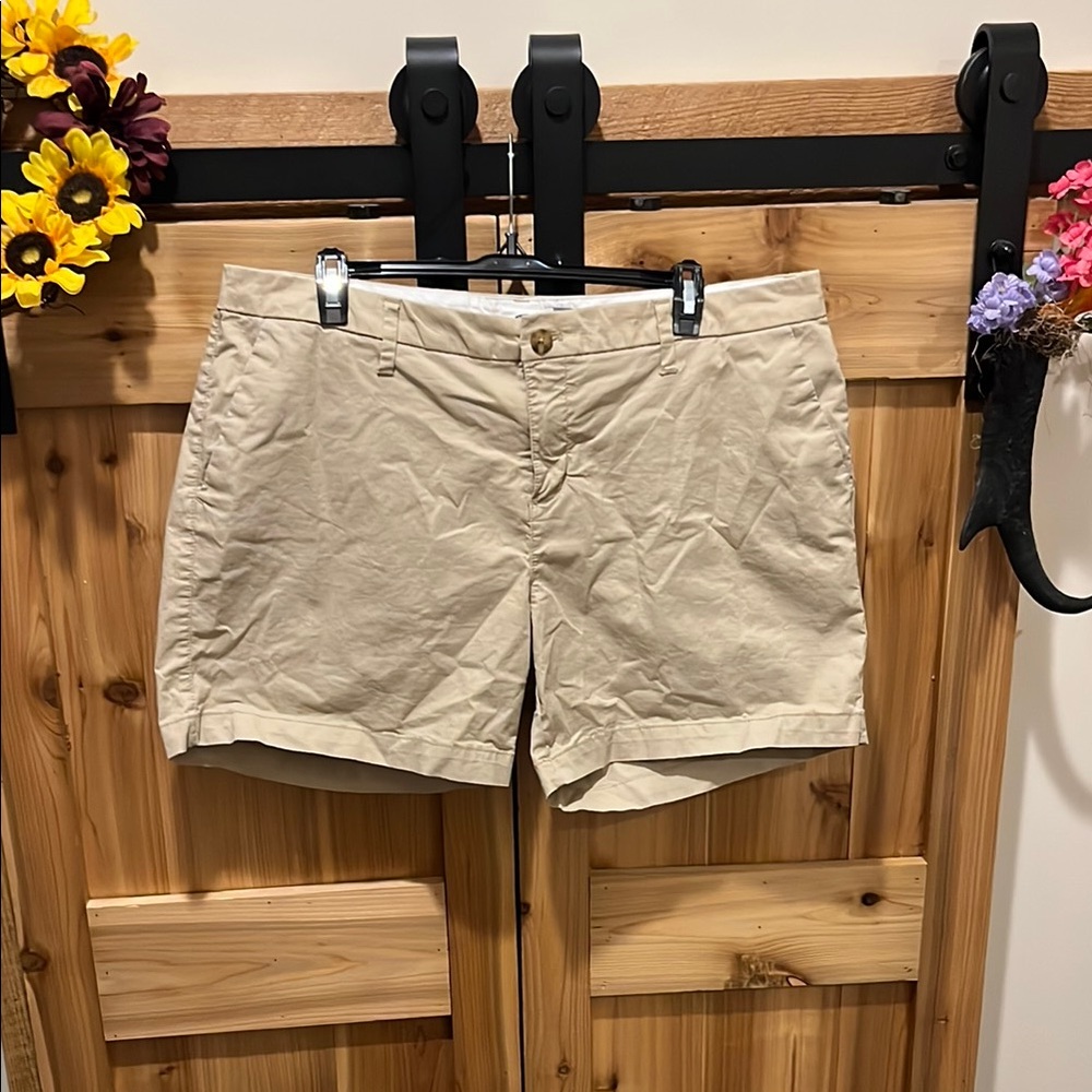 Old Navy Women's Khaki Shorts